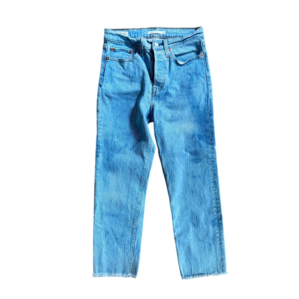 Levis Premium Wedgie Straight Light Wash Raw Hem Button Fly Jeans 27 Classic